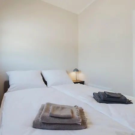 Neu Rügen Resørt Großzügige, Gemütliche Doppelhaushälfte Peer Mit Terrasse Ferienhaus Sagard